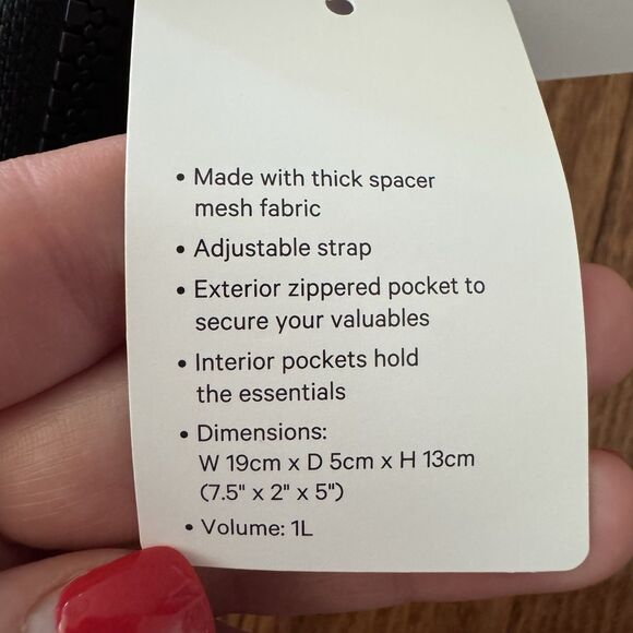 Lululemon Everywhere Belt Bag Black Knit Mesh 1L Fanny Pack Crossbody Purse NWT - Picture 9 of 15